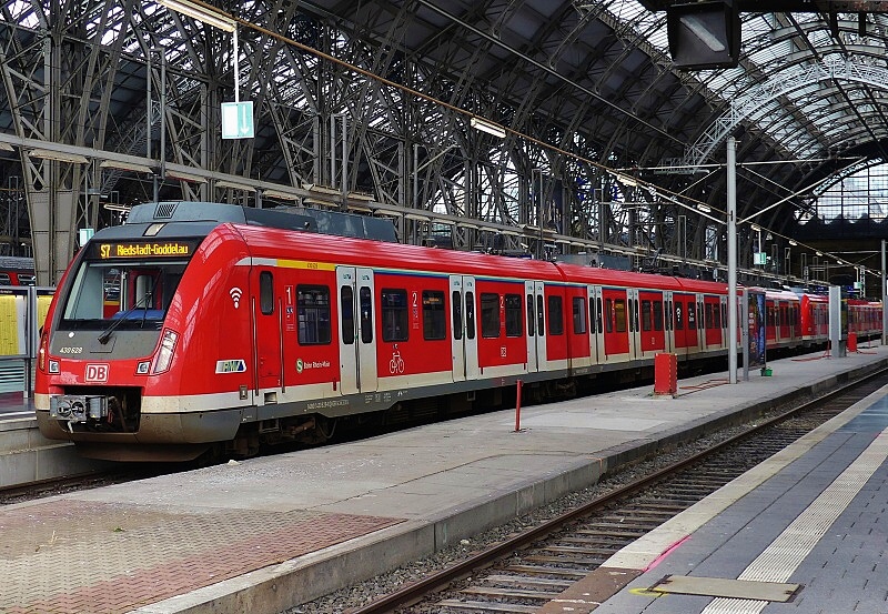 SBahn Seite 3 Nahverkehr in Hessen